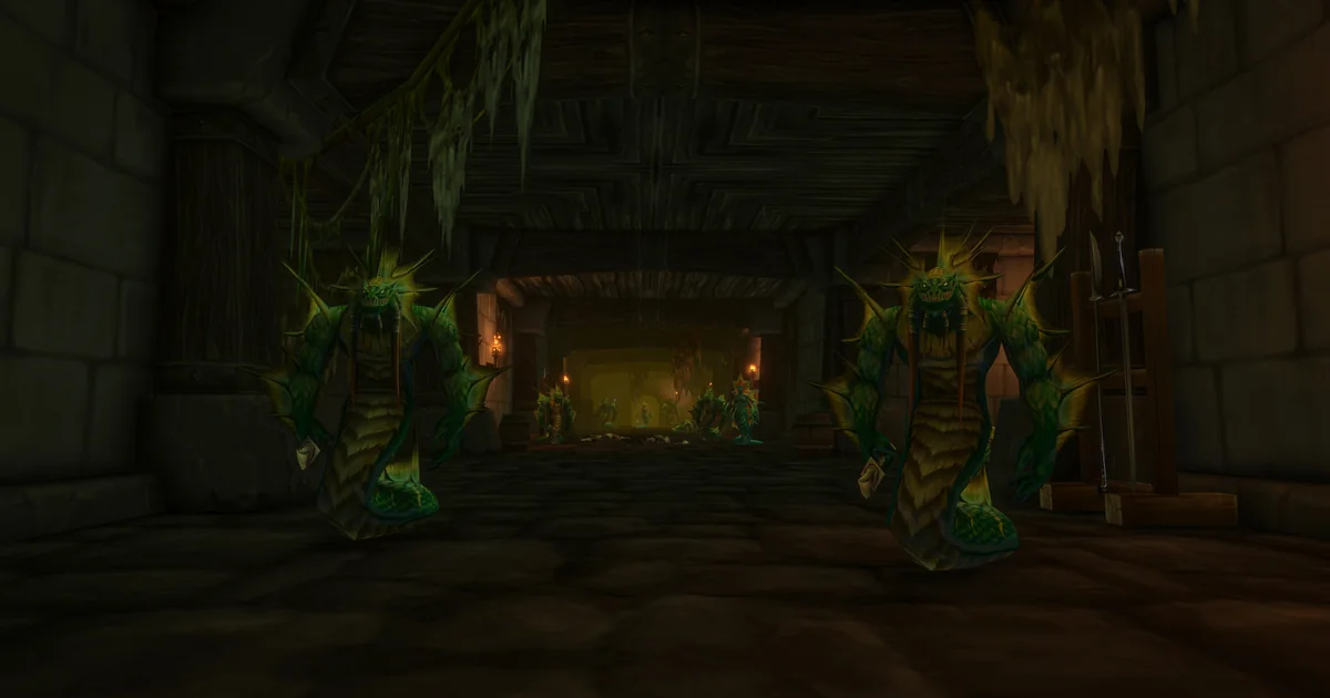 Alcaz Prison in WoW Forever: 2 naga guards in a torch-lit prison corridor